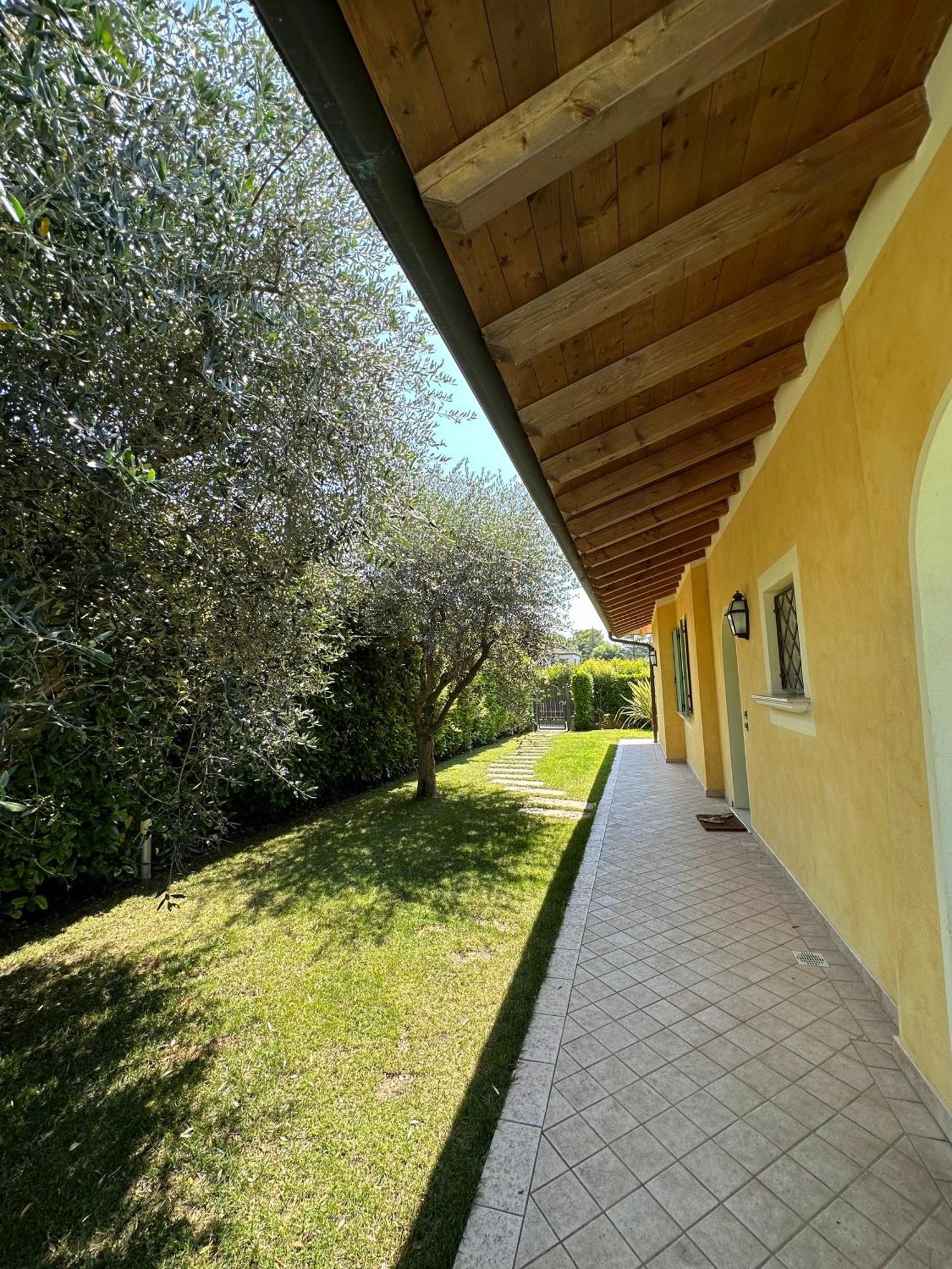 Villa Oliva Manerba del Garda Exteriör bild